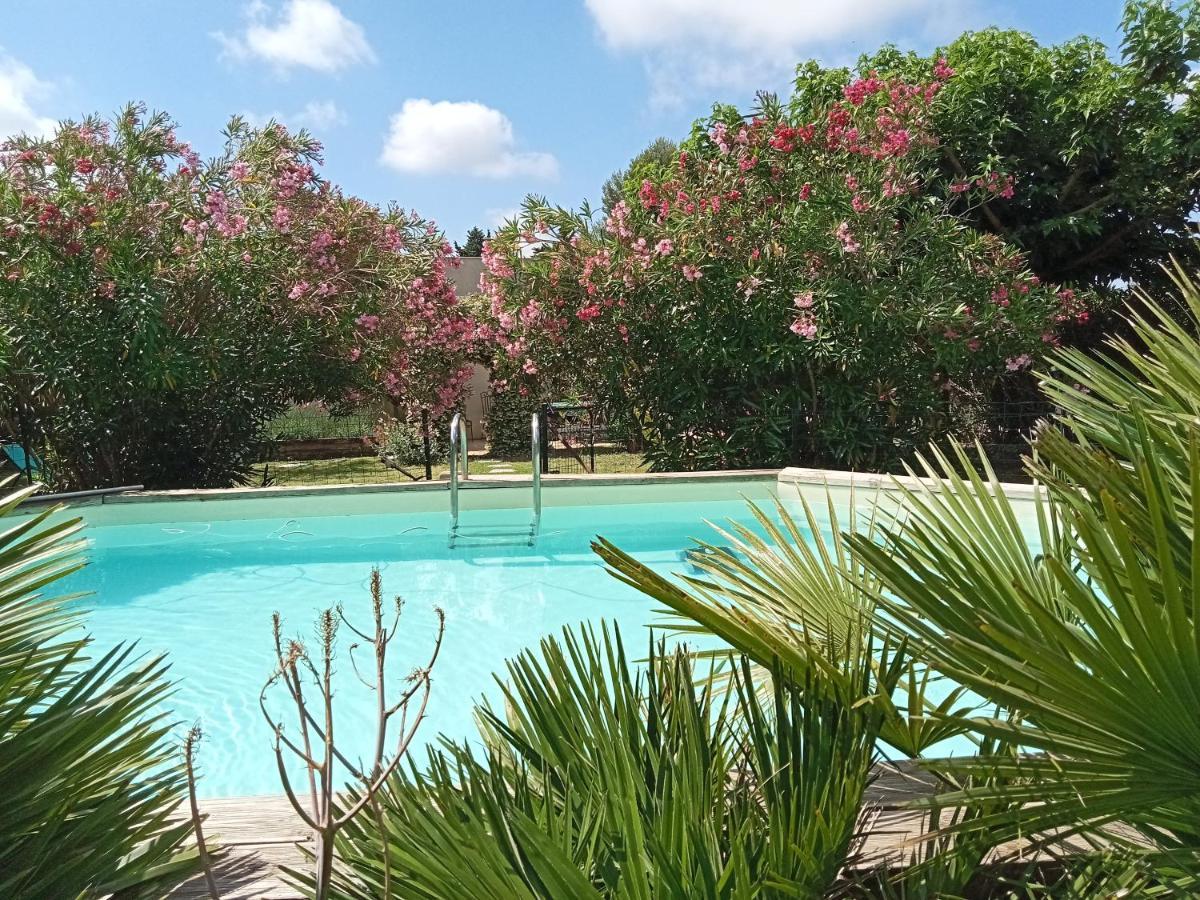 Villa Cosy En Provence à Maillane Extérieur photo