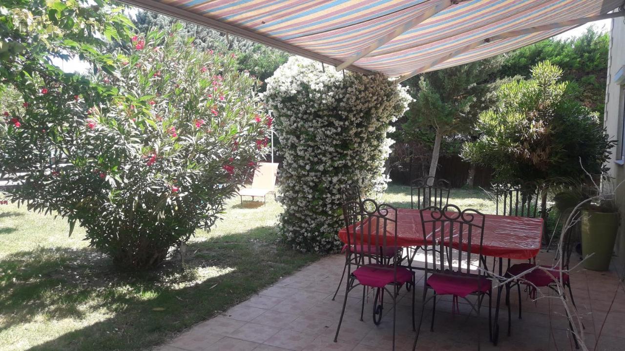 Villa Cosy En Provence à Maillane Extérieur photo